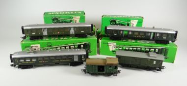QUANTITY OF BOXED MARKLIN ROLLING STOCK TO INCLUDE DINING CARS, LIGHTWEIGHT EXPRESS COACHES, luggage