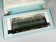 MARKLIN HO GAUGE DB ELECTRIC EXPRESS LOCOMOTIVE 3012 IN ORIGINAL BOX AND NUMBERED 1101 WITH BOOKLET.