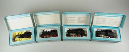 GROUP OF MARKLIN BOXED HO GAUGE ITEMS TO INCLUDE TWO TANK LOCOMOTIVES WITH SIX WHEELS (3029), and