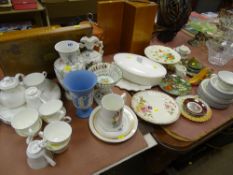 Quantity of Royal Doulton 'Twilight Rose' tea and dinnerware, Wedgwood Jasperware and a large parcel