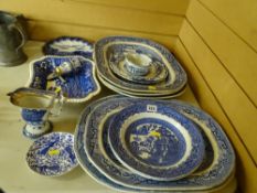 Parcel of large blue Willow platters and other blue Willow ware including a Bangor Cathedral plate