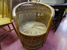 Wicker circular tub type chair