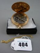 Yellow metal encased Waltham gent's hunter pocket watch (finger loose)