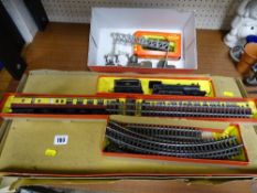 Quantity of Hornby, Triang and similar items