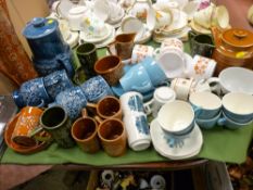 Quantity of Portmeirion Totem Pole and other similar era tea and coffeeware