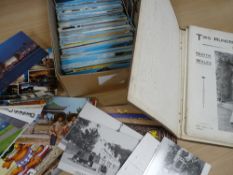 Quantity of mainly 20th Century postcards, a book '250 Views of North Wales' etc