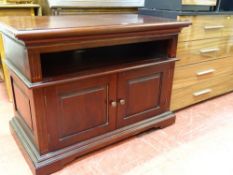 Polished wood twin door entertainment unit