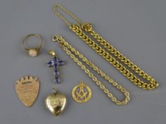 A QUANTITY OF NINE CARAT GOLD JEWELLERY, 18.5 grms gross including a Masonic emblem pendant, two
