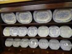 AN EIGHTEEN PIECE ASIATIC PHEASANT DRESSER SET including four serving platters