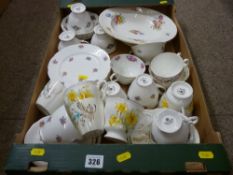 Mixed quantity of vintage teaware
