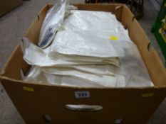 Box of mainly vintage table linen