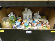 Quantity of Disney collector's figures and similar items