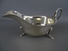 Silver sauce boat, Sheffield 1932, 3.5 troy ozs