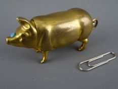 Gilt brass pig vesta case