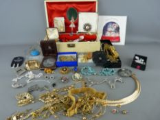 Vintage jewellery box and contents with a loose quantity of costume jewellery