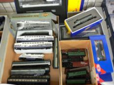 Mixed collection of model railway, engines, carriages and rolling stock including a Union Pacific