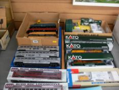 Collector's quantity of model rail engines, carriages and accessories, H0 scale and N gauge by Cato,