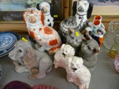 Staffs dogs, spillholders etc