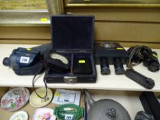Holophane Edgcumbe auto photo meter (cased), a pair of 6x30 Dienstglas binoculars, a modern