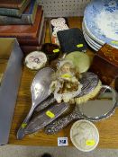 Parcel of dressing table items and similar