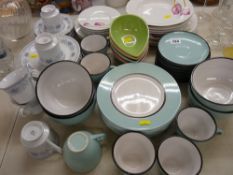 Large parcel of mixed porcelain