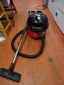 Henry vacuum cleaner and a clothes airer E/T