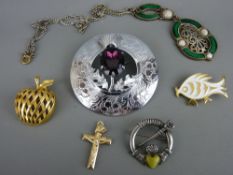 Nine carat gold cross, good Miracle pendant necklace, a silver heart brooch, a large Mizpah