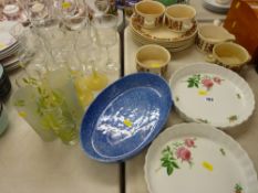 Large parcel of drinking glassware and kitchen porcelain