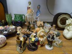 Two Country Artists barn owls, David Winter cottages, Pendelfin rabbits etc (a parcel)