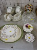 Quantity of Royal Doulton 'Berkshire' dinner and teaware, an Oriental ginger jar and other china and