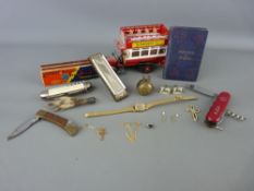 Parcel of collectables including Swiss Army knives, other penknives, small quantity of jewellery