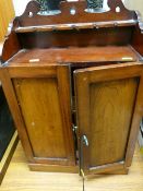 Fine pipe rack with sectional and compartmented interior