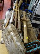 Parcel of long handled garden tools etc