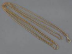 A NINE CARAT GOLD MUFF CHAIN WITH SWIVEL, 160 cms long, 29 grms