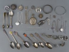 A LARGE PARCEL OF MAINLY SILVER JEWELLERY, chains, bracelets, brooches etc, four signet rings and