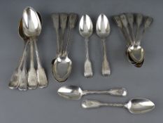 AN EXCELLENT PARCEL OF APPROXIMATELY FIFTY EIGHT PIECES OF ALL SILVER FIDDLE PATTERNED CUTLERY,