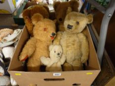 Much loved vintage teddy bear and four others