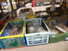 Good mixed selection of vintage and glassware