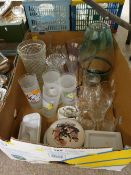 Mixed quantity of art and other glassware etc