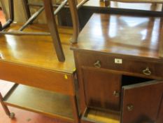 Parcel of polished furniture including nest of three glass topped coffee tables, mahogany bedside