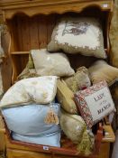 A quantity of modern as new scatter cushions Condition reports provided on request by email for this