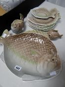 A good Shorter & Son pottery fish form ornamental dinner set Condition reports provided on request