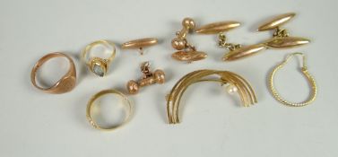 A parcel of yellow gold jewellery including 9ct seed pearl set brooch, an 18ct yellow gold gypsy