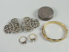 A parcel of jewellery including 18ct yellow gold opal ring, two small diamond rings, a 9ct yellow