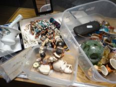 Parcel of small collectables (proceeds to Wales Air Ambulance) Condition reports provided on request