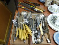 Quantity of loose EPNS and other table cutlery
