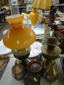 Quantity of various paraffin and oil lamps