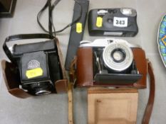 Vintage GB Kershaw 110 Bellows camera in leather case, a Ross Ensign full view FL-EUE super camera