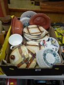 Parcel of kitchenware including Crown Ducal and Royal Doulton 'Everglades'