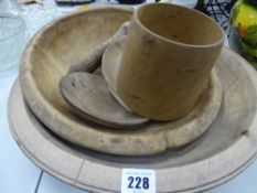 Parcel of antique treen